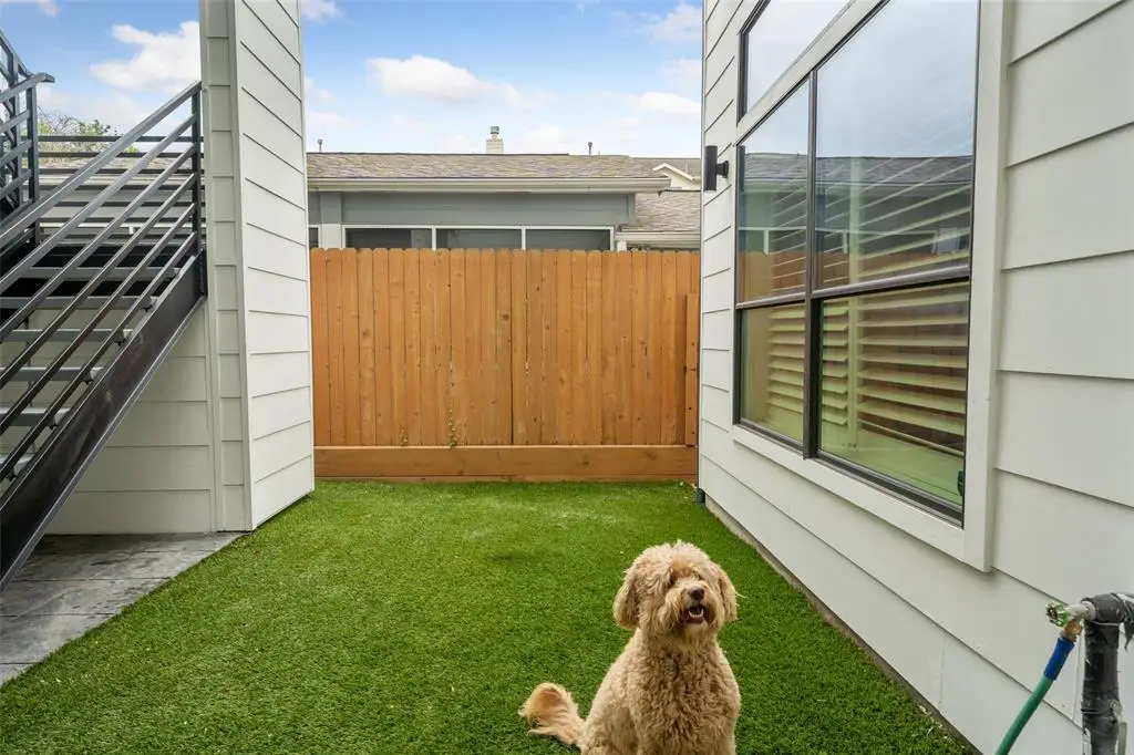 W 22nd St · Unit A — photo 20