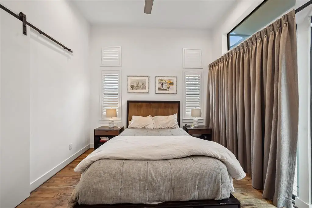 W 22nd St · Unit A — photo 15
