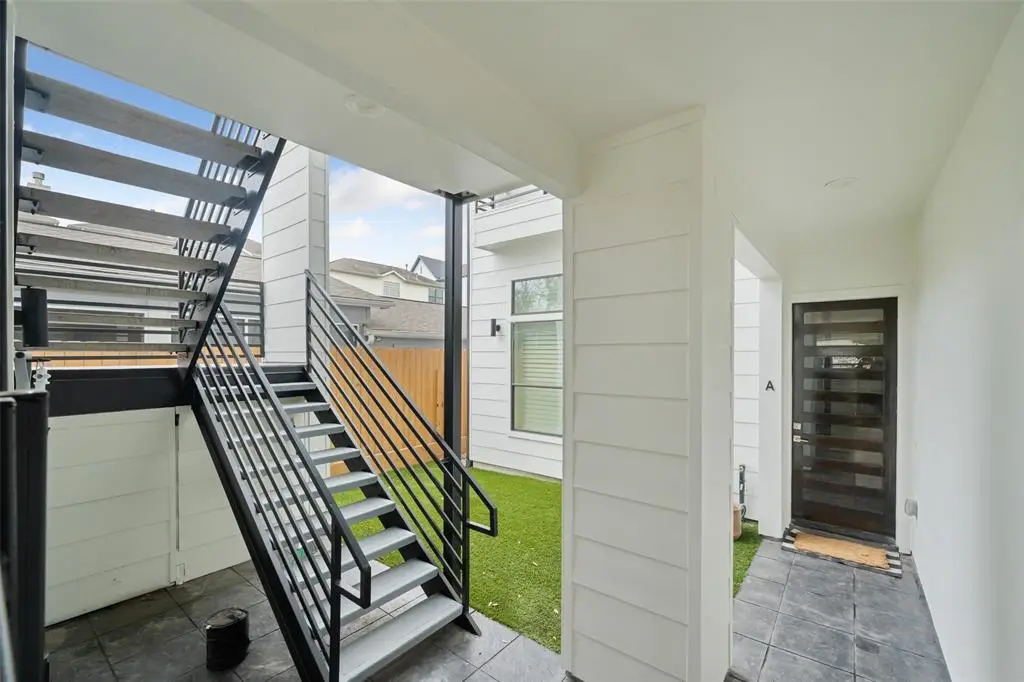 W 22nd St · Unit A — photo 21