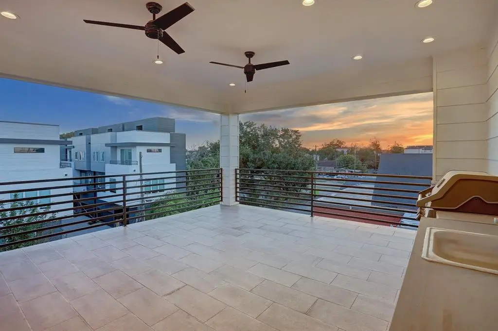 W 22nd St · Unit B — photo 24