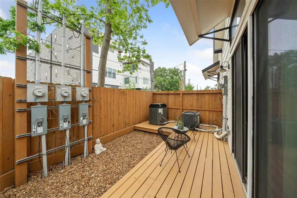 W 22nd St · Unit A — photo 24